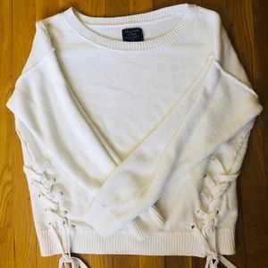 Abercrombie & Fitch White Sweater